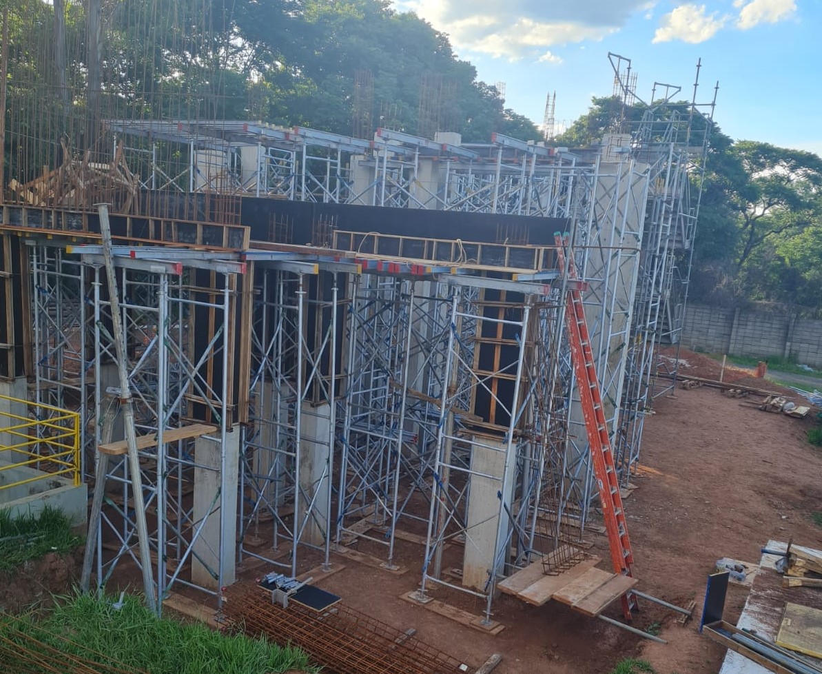 Obra do novo sistema de tratamento preliminar na ETE Flores, em Rio Claro, chega a 25% de avanço