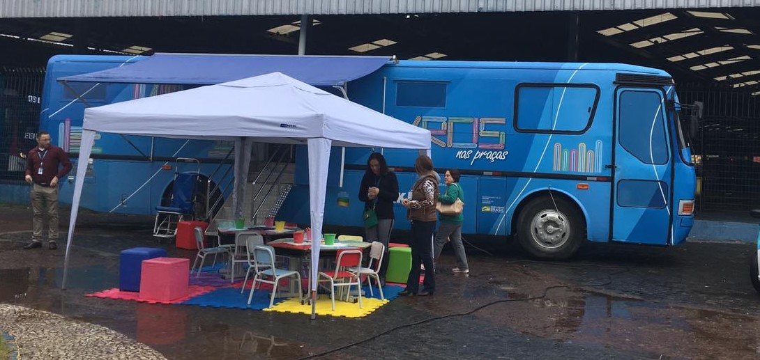 livro nas praças em Mauá, projeto patrocinado pela BRK Ambiental.